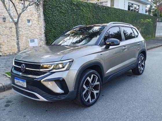 VOLKSWAGEN TAOS 1.4 250 TSI TOTAL FLEX HIGHLINE AUTOMÁTICO